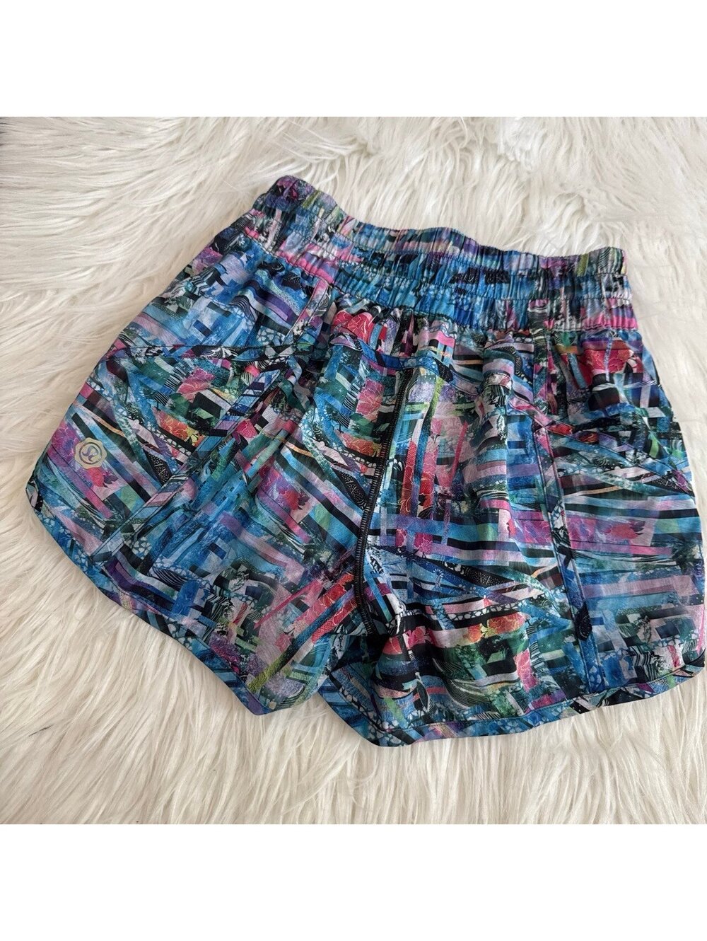 Lululemon Seawheeze Shorts Electric multi size 4